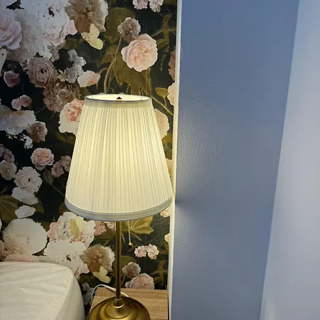 Cocon Urbain Avec Jardin - Proche Hopital أنجير